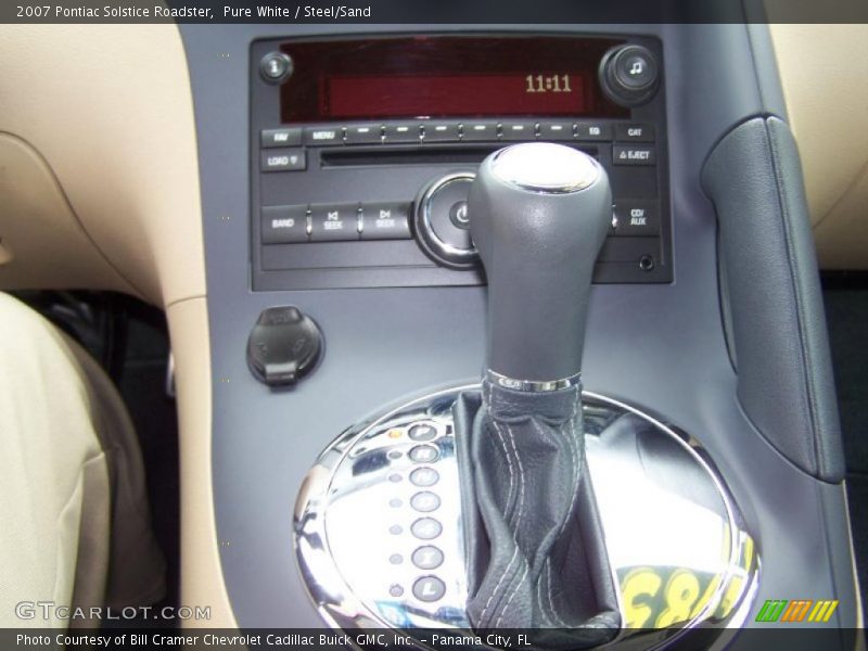 Pure White / Steel/Sand 2007 Pontiac Solstice Roadster