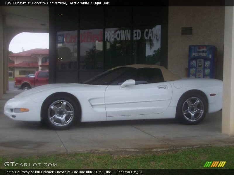Arctic White / Light Oak 1998 Chevrolet Corvette Convertible