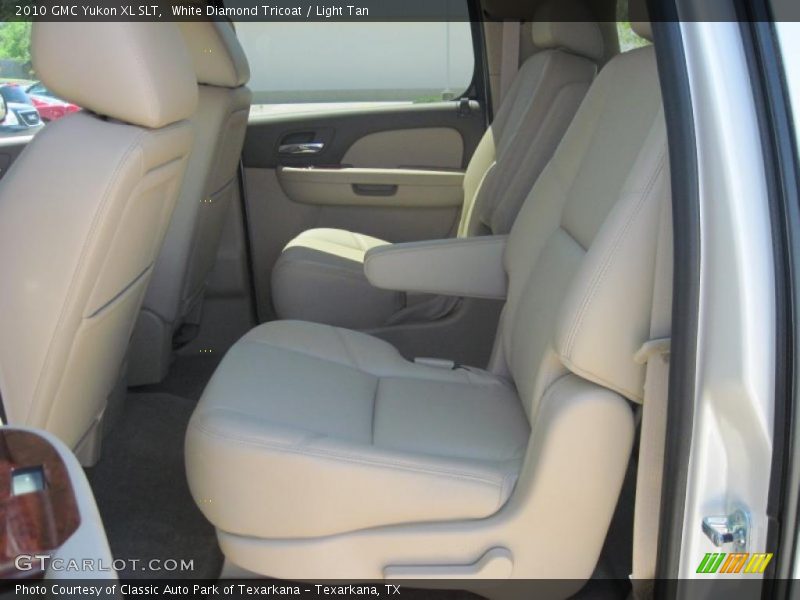 White Diamond Tricoat / Light Tan 2010 GMC Yukon XL SLT