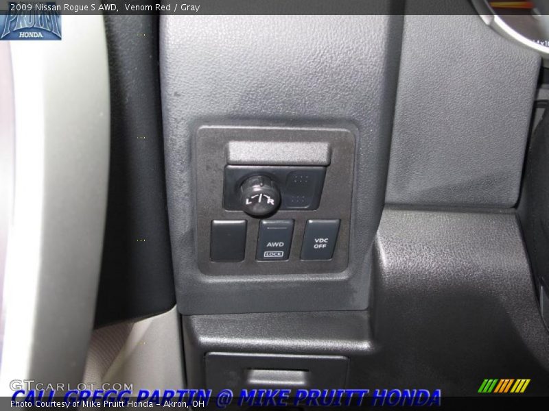 Venom Red / Gray 2009 Nissan Rogue S AWD