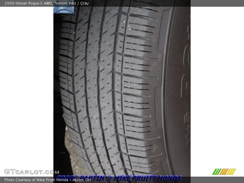 Venom Red / Gray 2009 Nissan Rogue S AWD