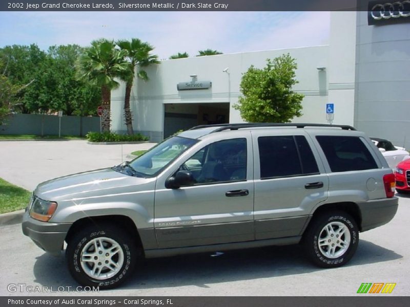 Silverstone Metallic / Dark Slate Gray 2002 Jeep Grand Cherokee Laredo