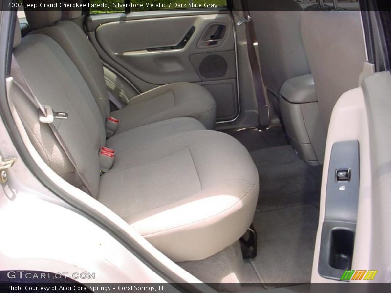 Silverstone Metallic / Dark Slate Gray 2002 Jeep Grand Cherokee Laredo