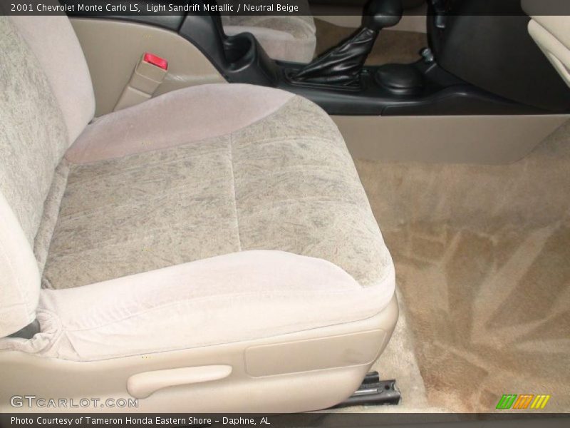 Light Sandrift Metallic / Neutral Beige 2001 Chevrolet Monte Carlo LS
