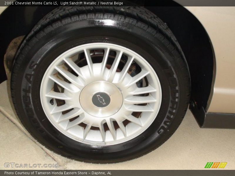 Light Sandrift Metallic / Neutral Beige 2001 Chevrolet Monte Carlo LS