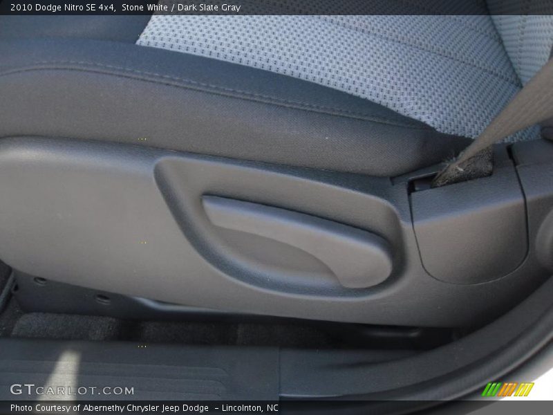 Stone White / Dark Slate Gray 2010 Dodge Nitro SE 4x4