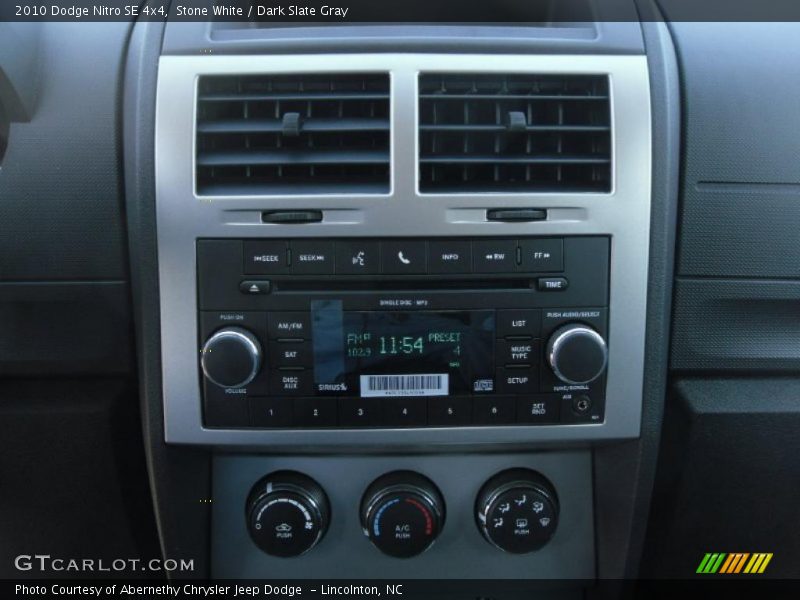 Stone White / Dark Slate Gray 2010 Dodge Nitro SE 4x4
