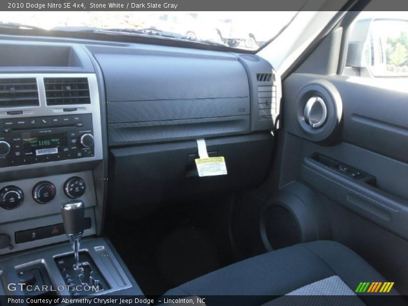 Stone White / Dark Slate Gray 2010 Dodge Nitro SE 4x4