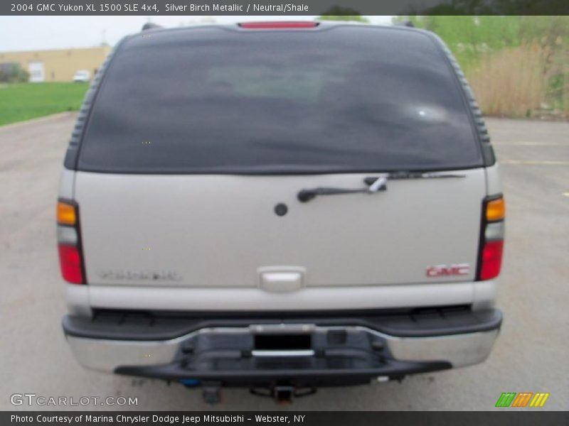 Silver Birch Metallic / Neutral/Shale 2004 GMC Yukon XL 1500 SLE 4x4
