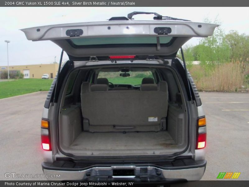 Silver Birch Metallic / Neutral/Shale 2004 GMC Yukon XL 1500 SLE 4x4