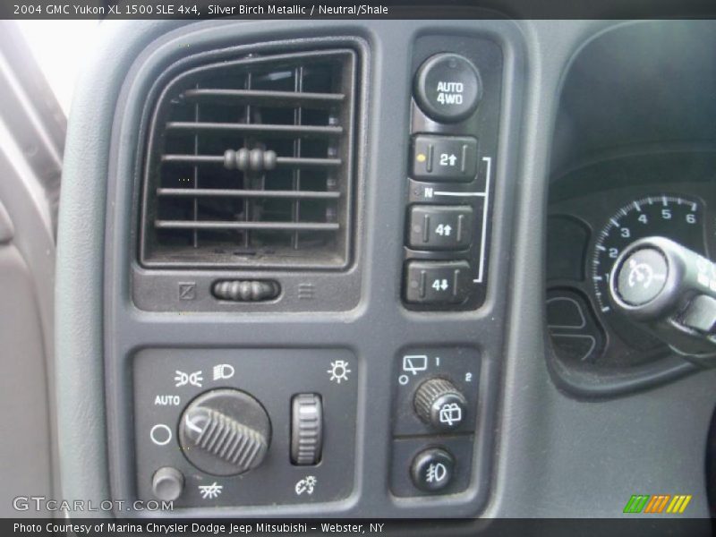 Silver Birch Metallic / Neutral/Shale 2004 GMC Yukon XL 1500 SLE 4x4