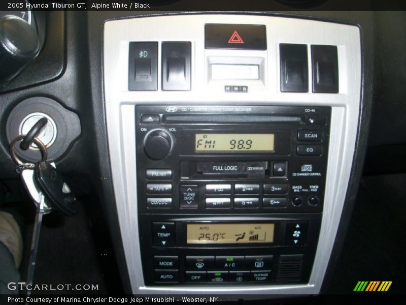 Alpine White / Black 2005 Hyundai Tiburon GT