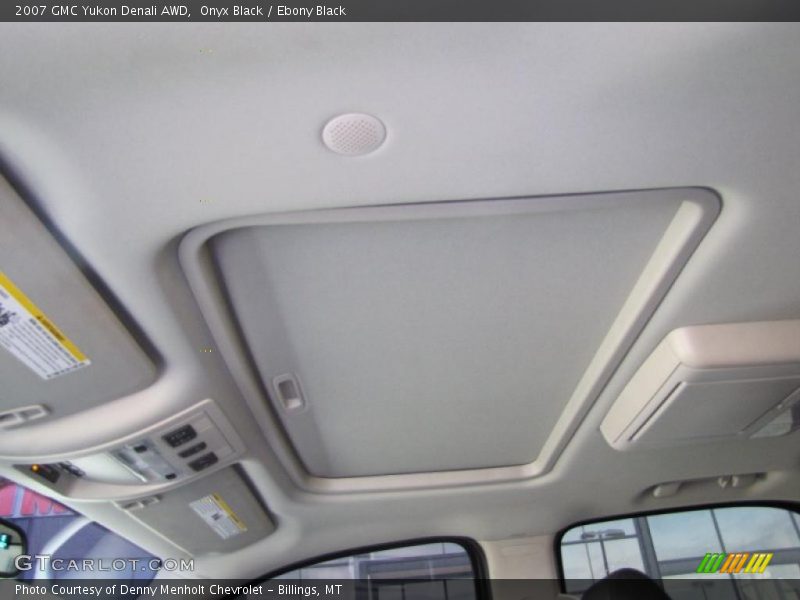 Onyx Black / Ebony Black 2007 GMC Yukon Denali AWD