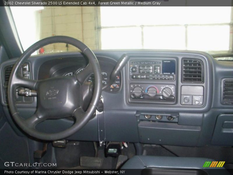 Forest Green Metallic / Medium Gray 2002 Chevrolet Silverado 2500 LS Extended Cab 4x4