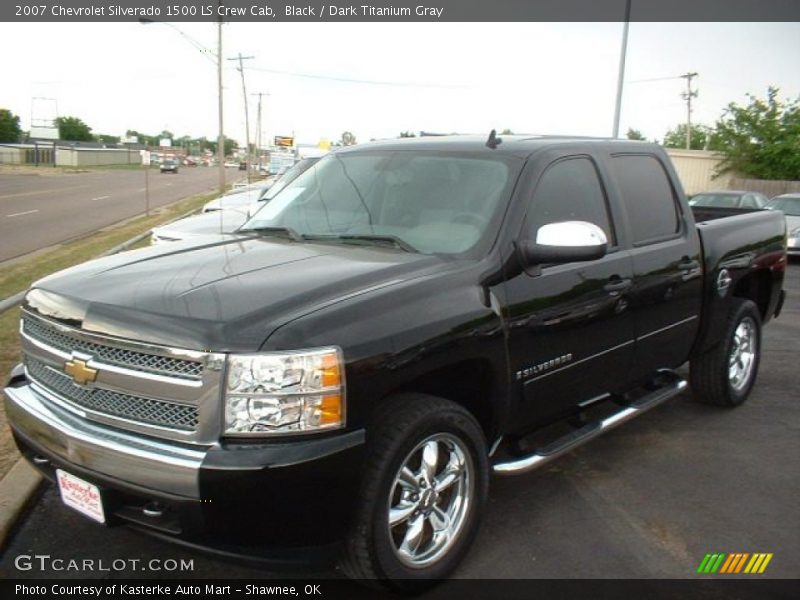 Black / Dark Titanium Gray 2007 Chevrolet Silverado 1500 LS Crew Cab