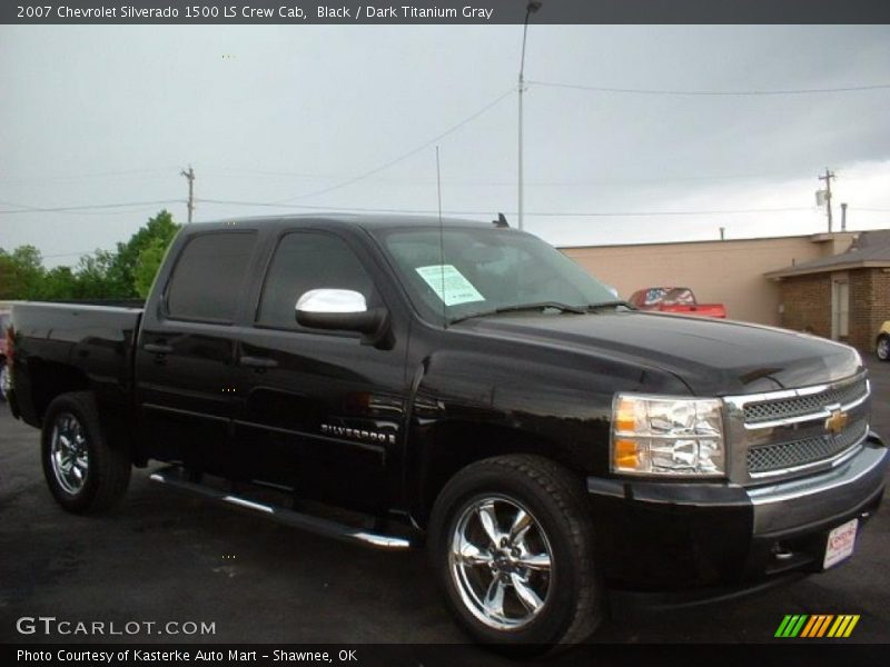 Black / Dark Titanium Gray 2007 Chevrolet Silverado 1500 LS Crew Cab