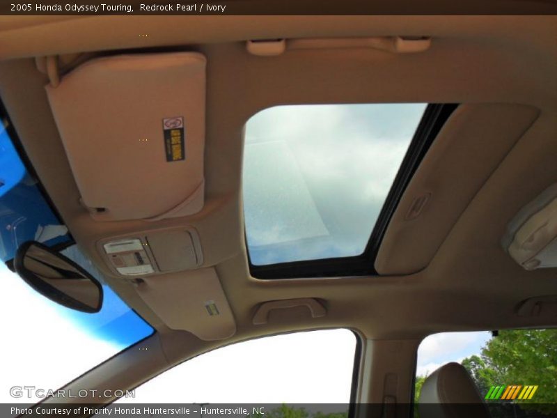 Redrock Pearl / Ivory 2005 Honda Odyssey Touring