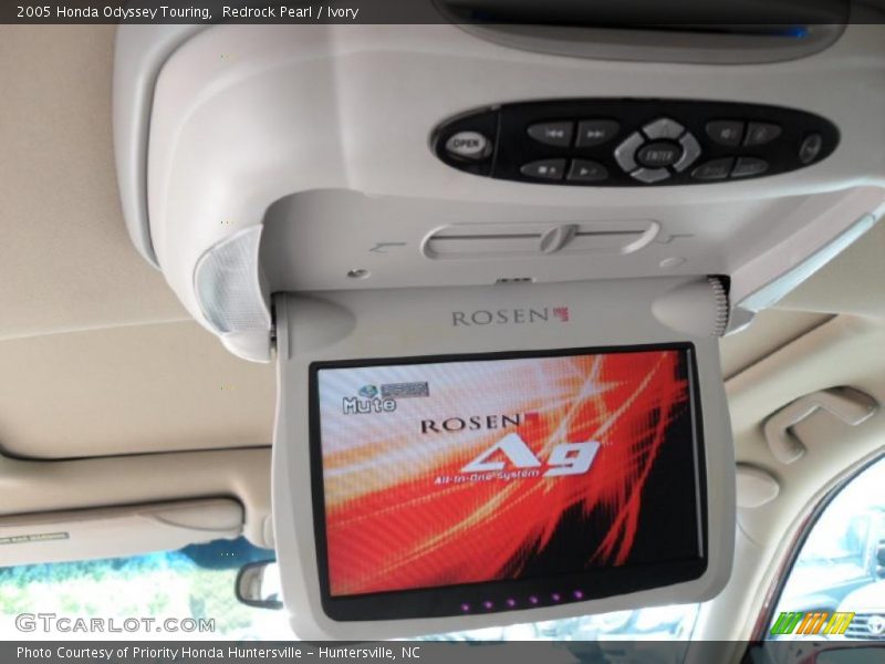 Redrock Pearl / Ivory 2005 Honda Odyssey Touring