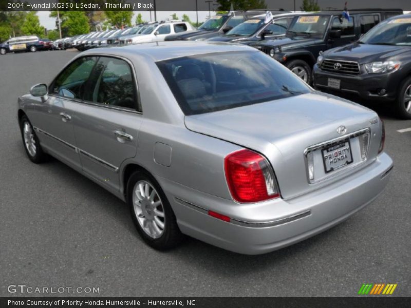 Titanium / Black 2004 Hyundai XG350 L Sedan