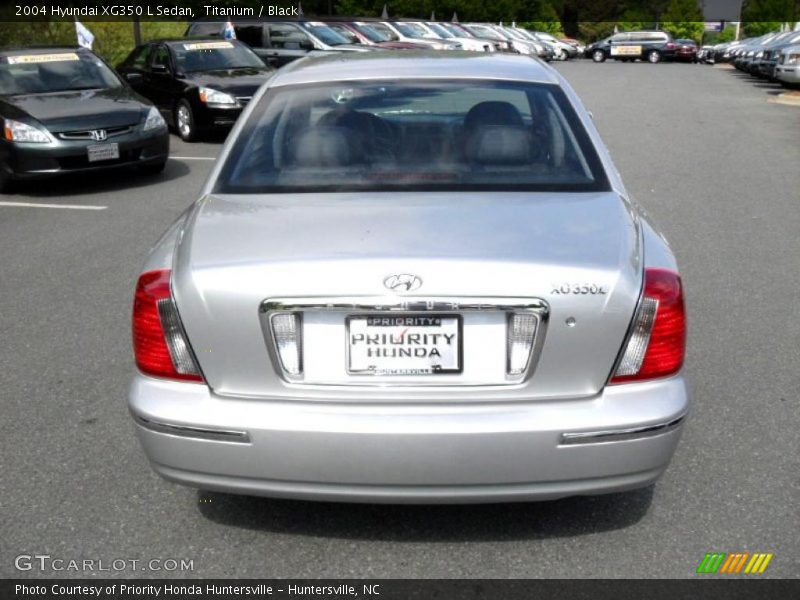 Titanium / Black 2004 Hyundai XG350 L Sedan