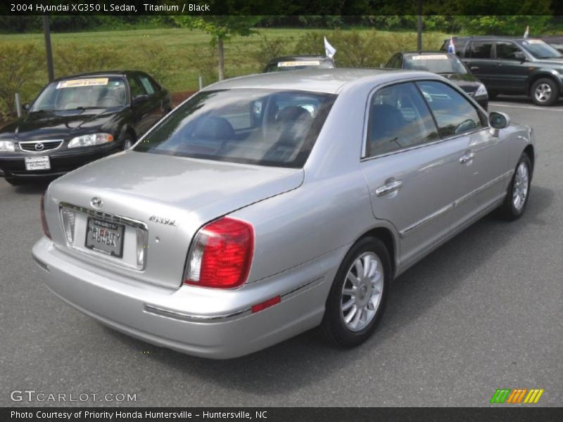 Titanium / Black 2004 Hyundai XG350 L Sedan