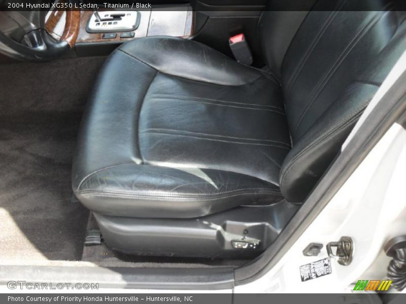 Titanium / Black 2004 Hyundai XG350 L Sedan