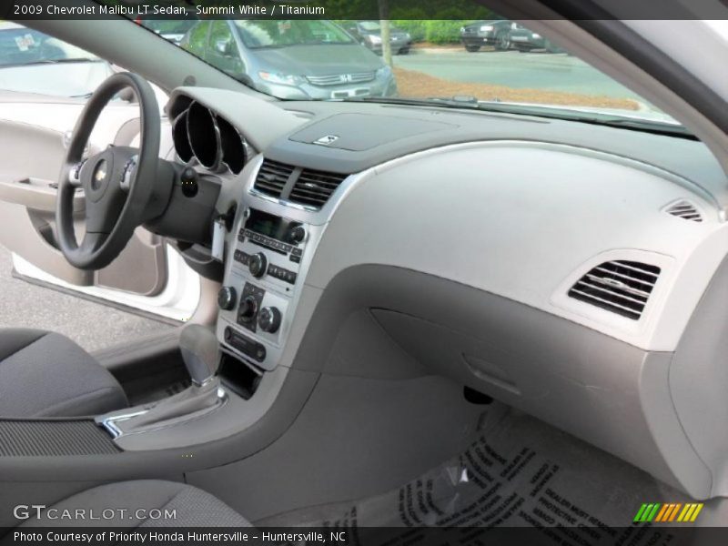 Summit White / Titanium 2009 Chevrolet Malibu LT Sedan