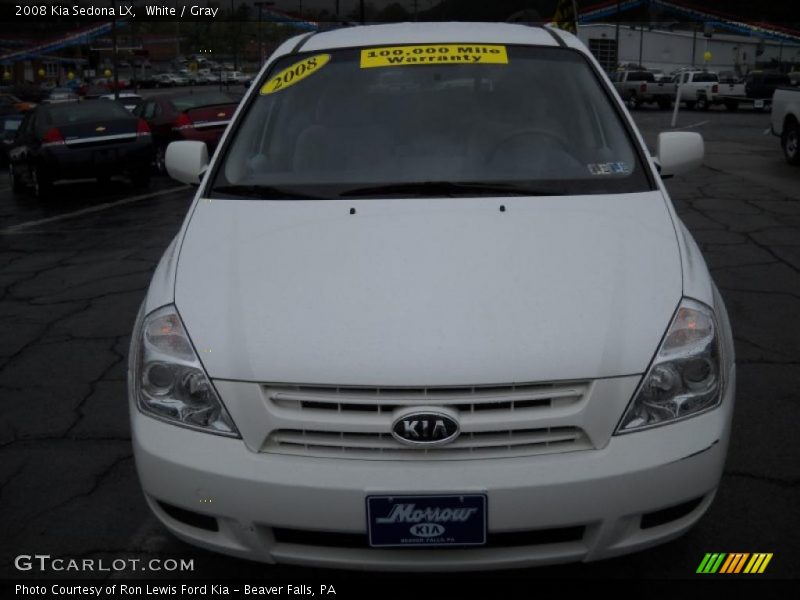 White / Gray 2008 Kia Sedona LX