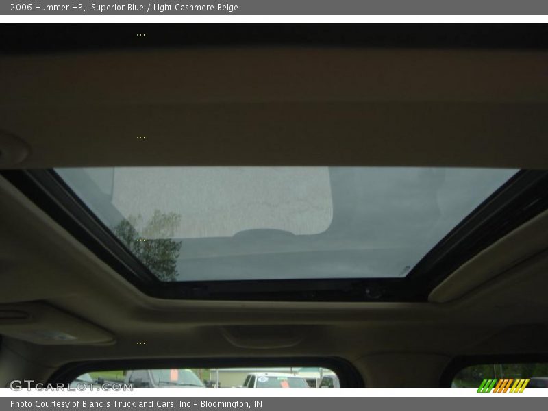 Superior Blue / Light Cashmere Beige 2006 Hummer H3