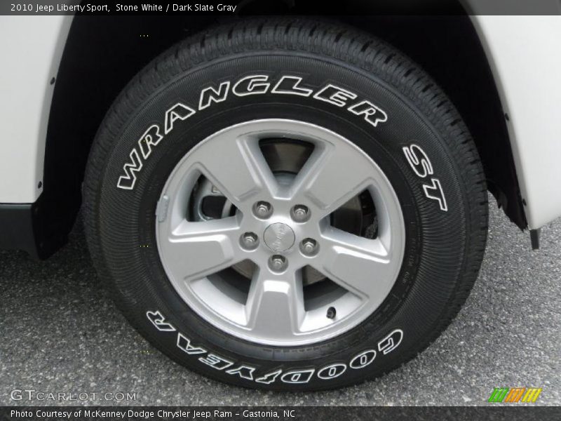 Stone White / Dark Slate Gray 2010 Jeep Liberty Sport