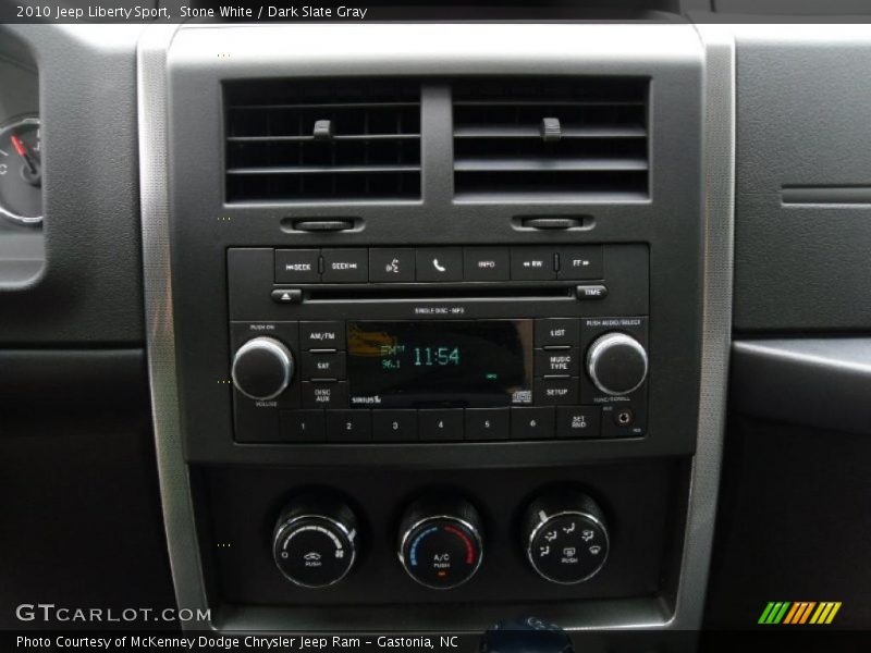 Stone White / Dark Slate Gray 2010 Jeep Liberty Sport