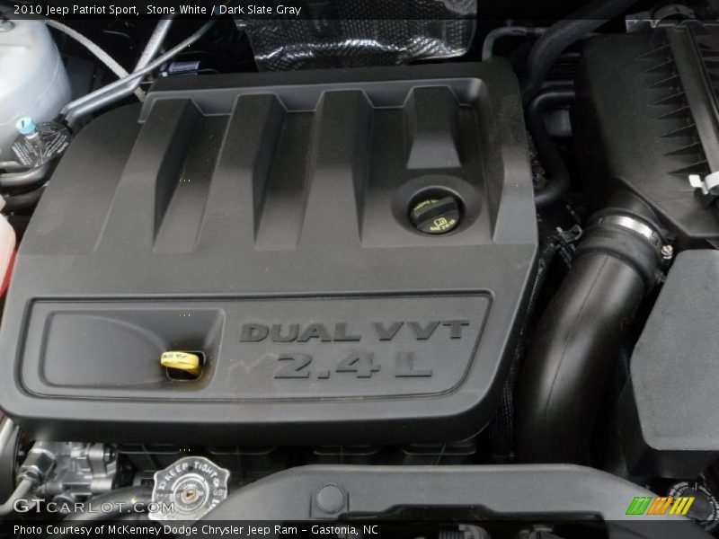 Stone White / Dark Slate Gray 2010 Jeep Patriot Sport
