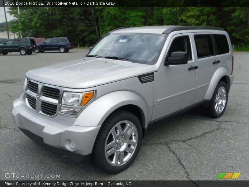 Bright Silver Metallic / Dark Slate Gray 2010 Dodge Nitro SE