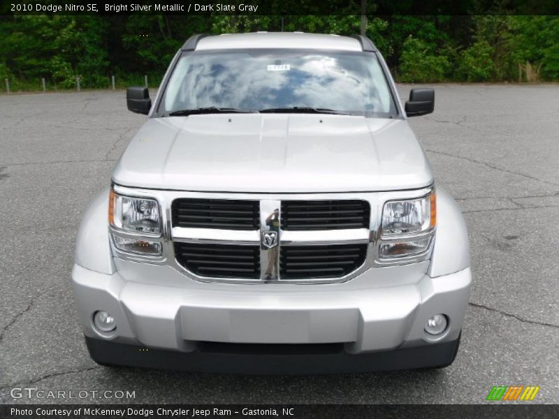 Bright Silver Metallic / Dark Slate Gray 2010 Dodge Nitro SE