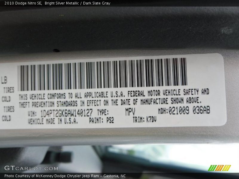 Bright Silver Metallic / Dark Slate Gray 2010 Dodge Nitro SE