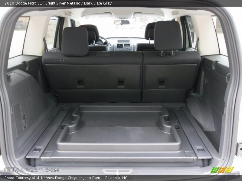 Bright Silver Metallic / Dark Slate Gray 2010 Dodge Nitro SE