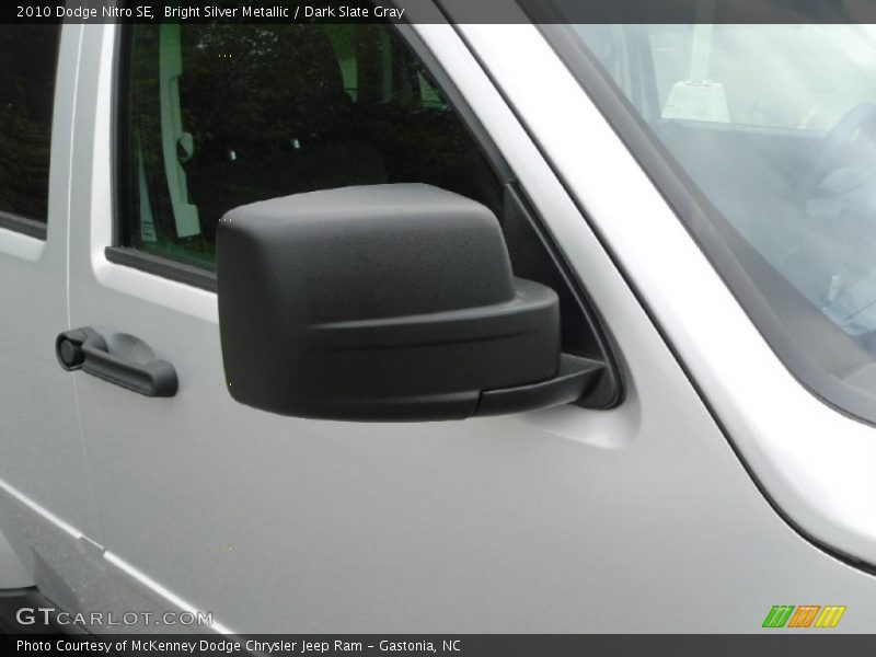 Bright Silver Metallic / Dark Slate Gray 2010 Dodge Nitro SE