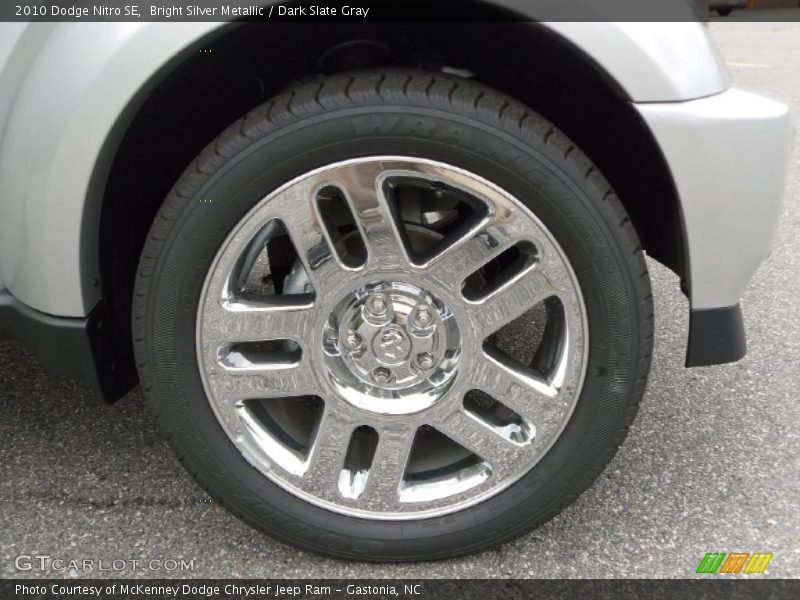 Bright Silver Metallic / Dark Slate Gray 2010 Dodge Nitro SE