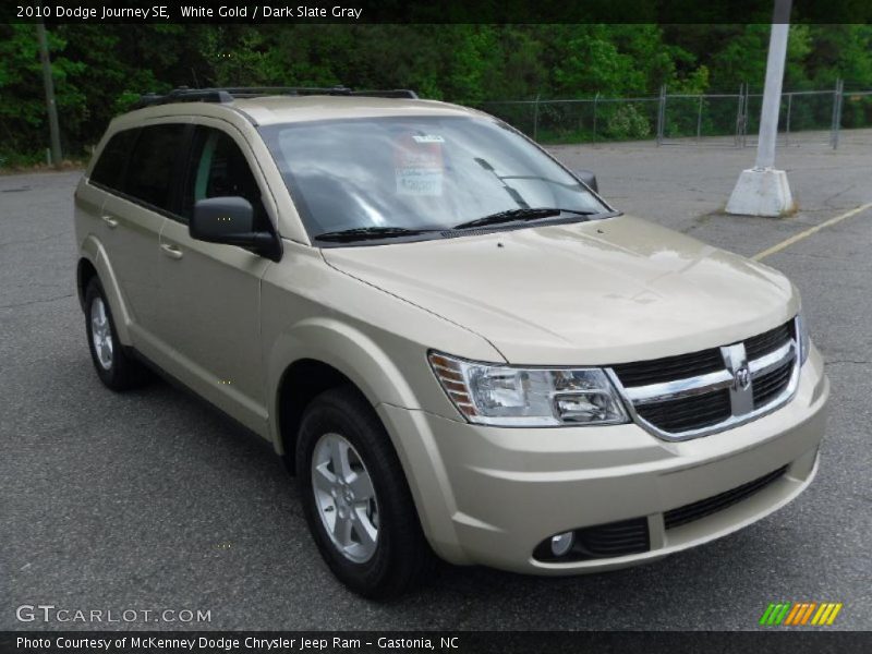 White Gold / Dark Slate Gray 2010 Dodge Journey SE