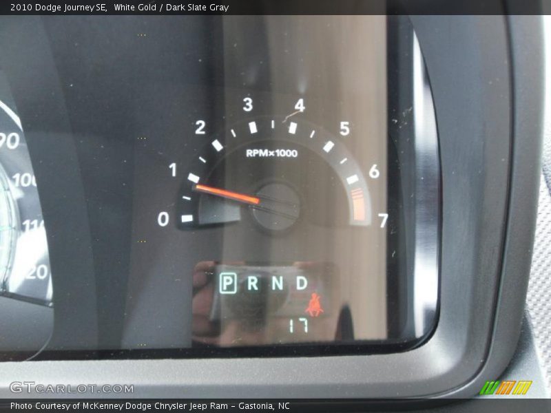 White Gold / Dark Slate Gray 2010 Dodge Journey SE