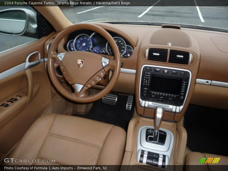 Jarama Beige Metallic / Havanna/Sand Beige 2004 Porsche Cayenne Turbo