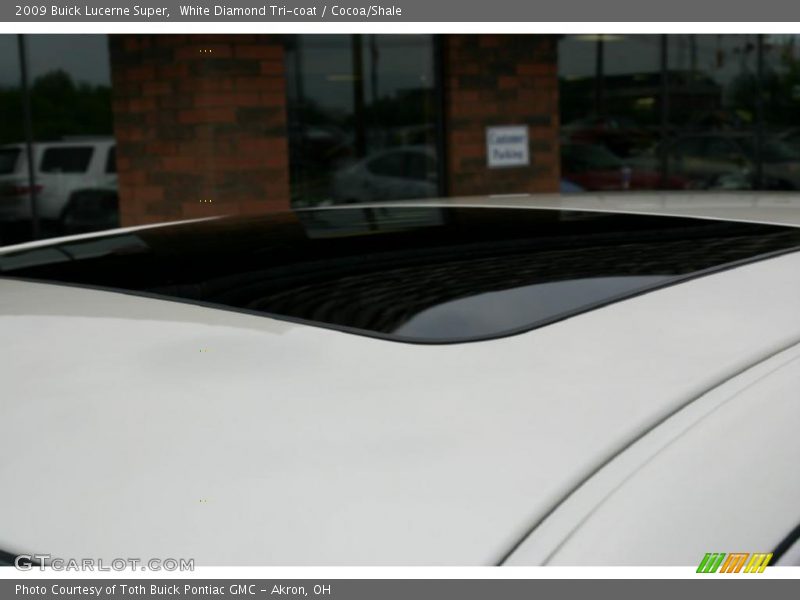 White Diamond Tri-coat / Cocoa/Shale 2009 Buick Lucerne Super