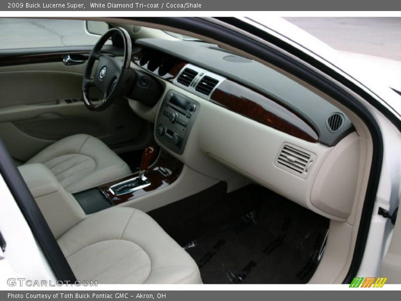 White Diamond Tri-coat / Cocoa/Shale 2009 Buick Lucerne Super