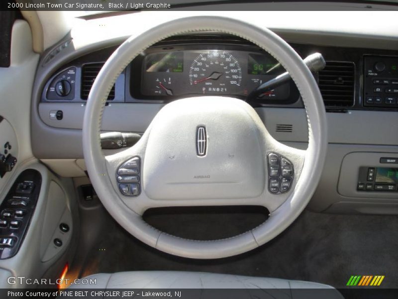 Black / Light Graphite 2000 Lincoln Town Car Signature