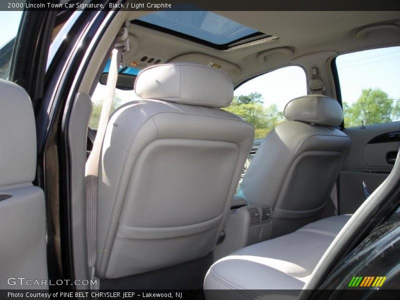 Black / Light Graphite 2000 Lincoln Town Car Signature
