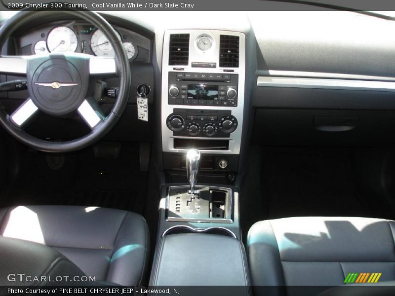 Cool Vanilla White / Dark Slate Gray 2009 Chrysler 300 Touring