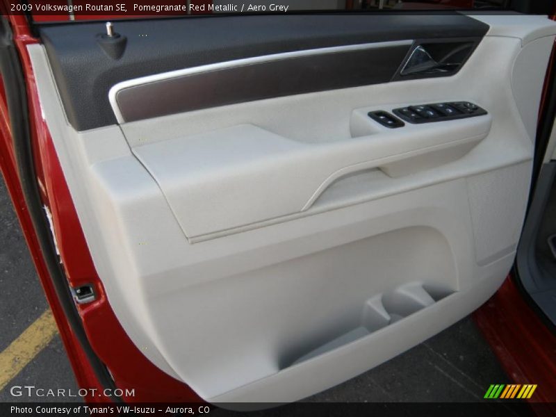 Pomegranate Red Metallic / Aero Grey 2009 Volkswagen Routan SE
