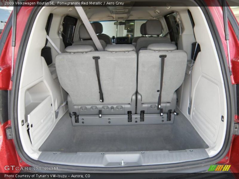 Pomegranate Red Metallic / Aero Grey 2009 Volkswagen Routan SE
