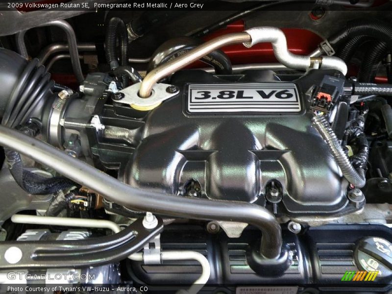 Pomegranate Red Metallic / Aero Grey 2009 Volkswagen Routan SE