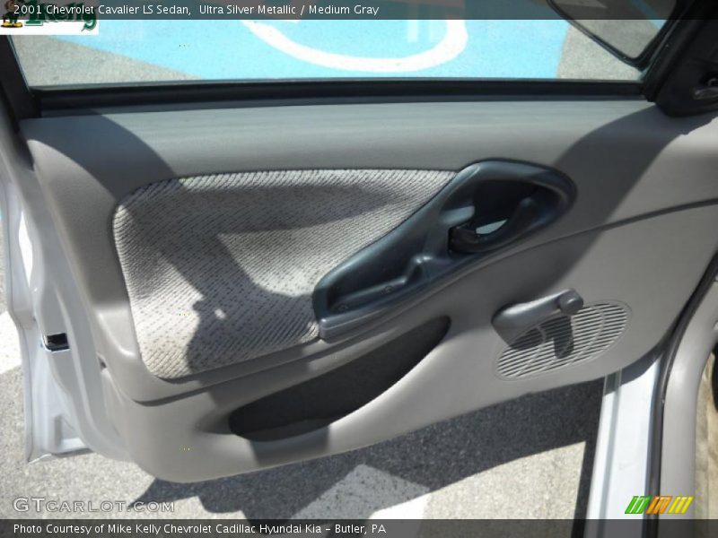 Ultra Silver Metallic / Medium Gray 2001 Chevrolet Cavalier LS Sedan